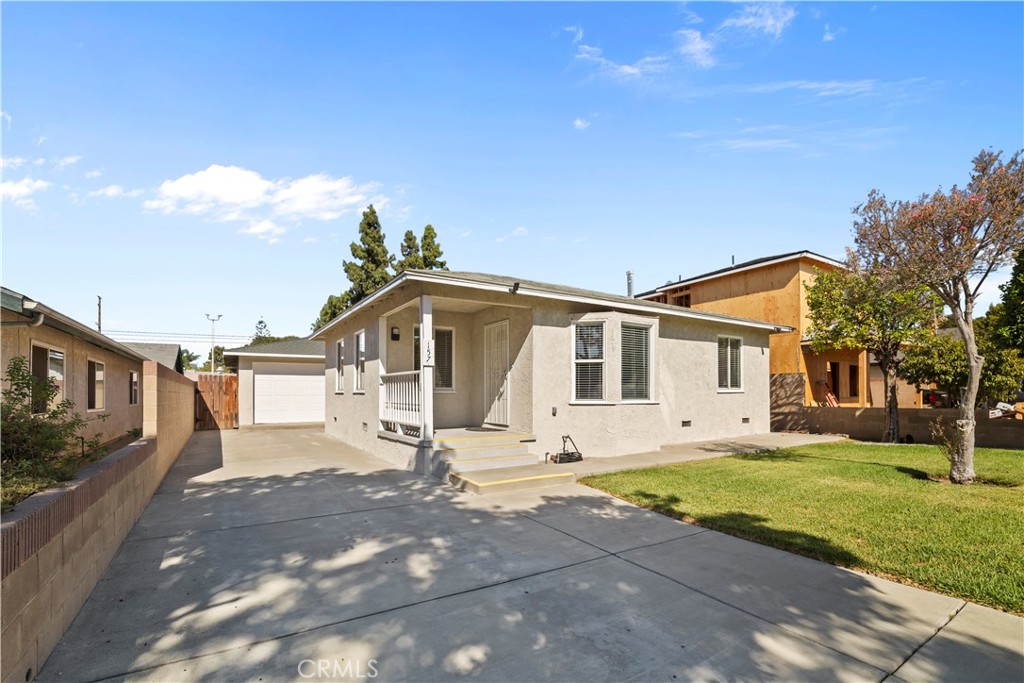 157 N Alameda