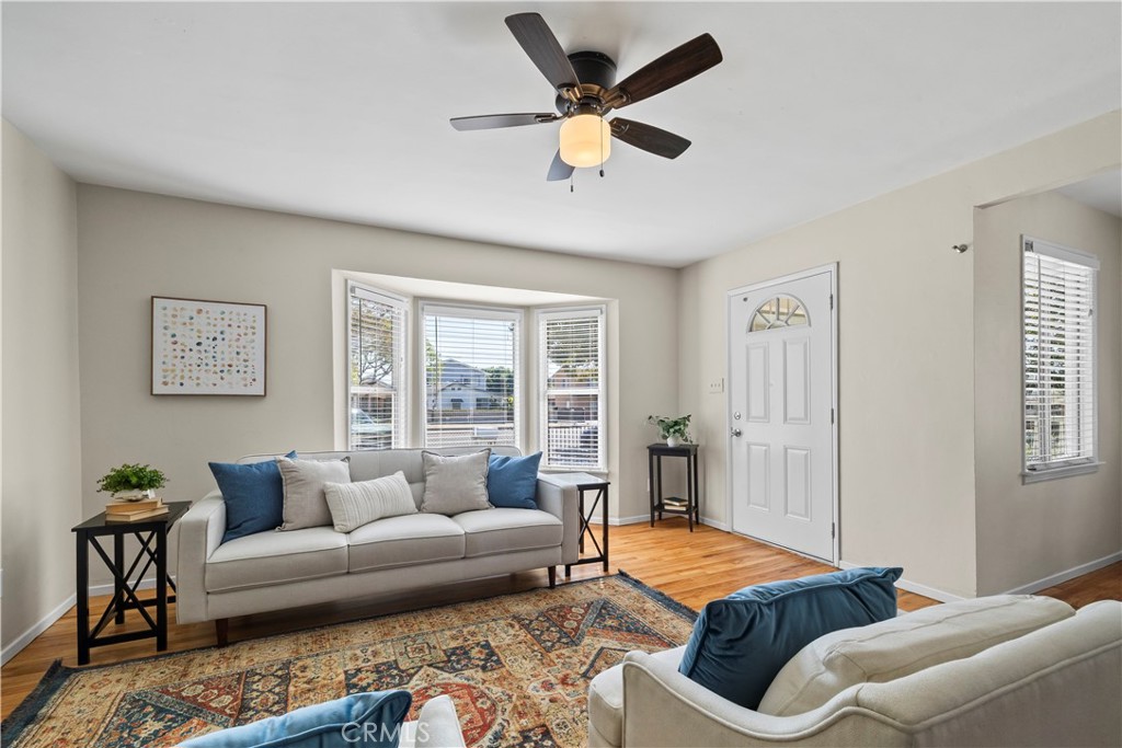 157 N Alameda