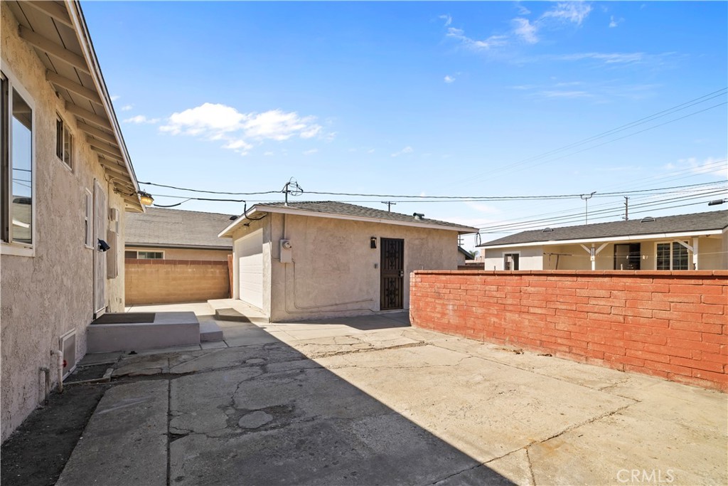 157 N Alameda