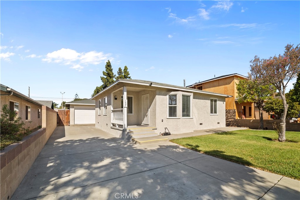 157 N Alameda Avenue