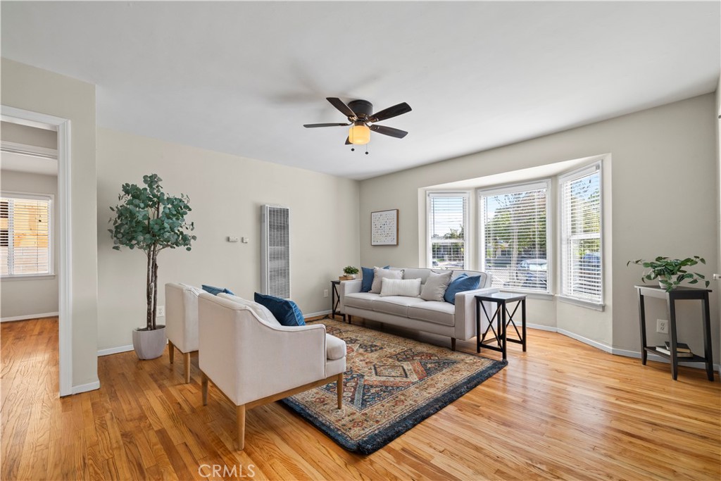 157 N Alameda Avenue