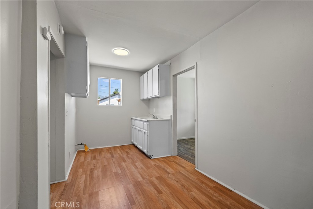 157 N Alameda Avenue