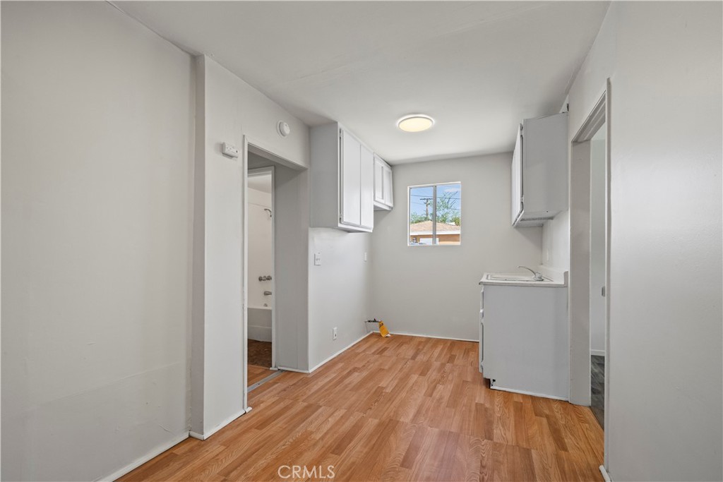 157 N Alameda Avenue