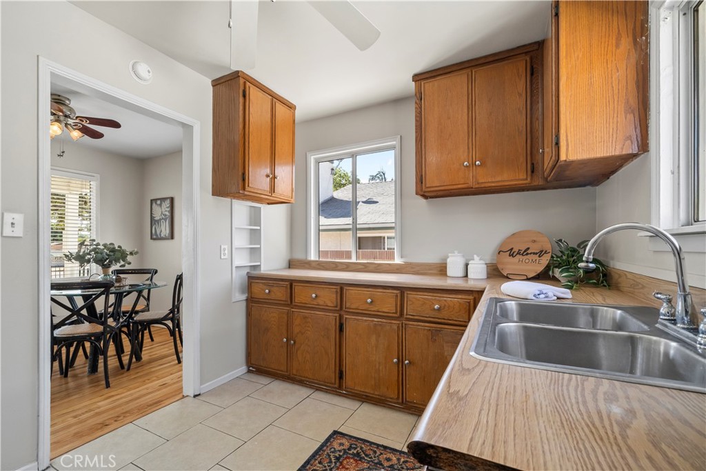157 N Alameda Avenue