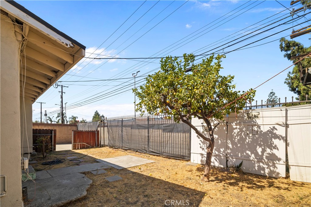 157 N Alameda Avenue