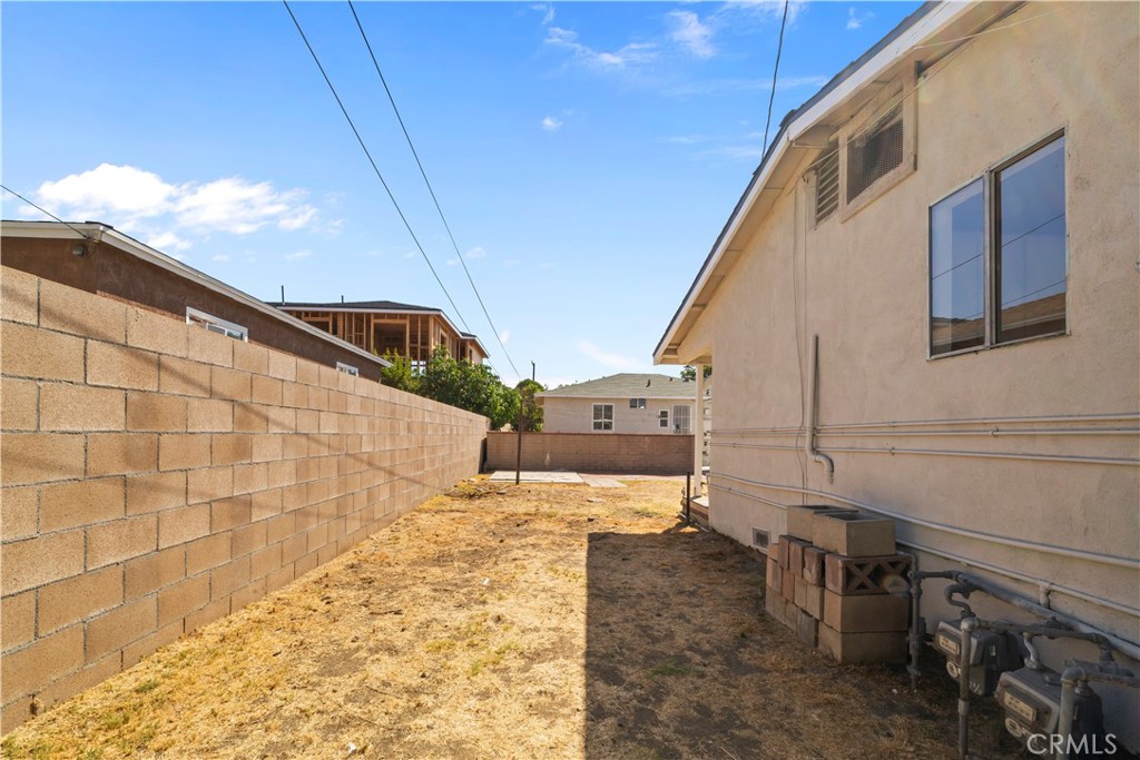157 N Alameda Avenue