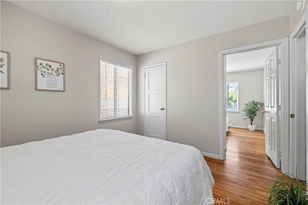 157 N Alameda Avenue