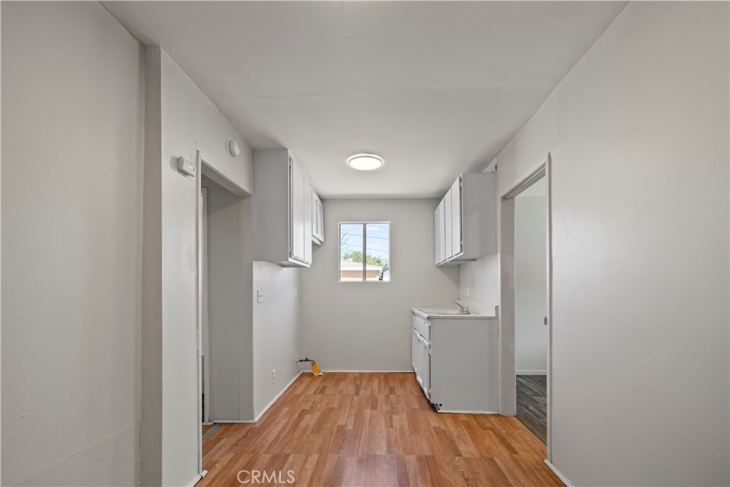 157 N Alameda Avenue