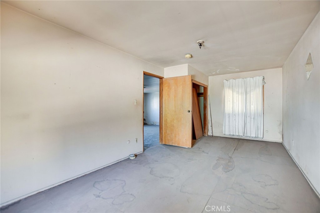 828 W 73rd Street