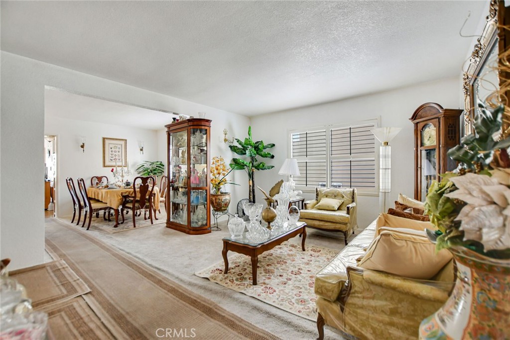 828 W 73rd Street