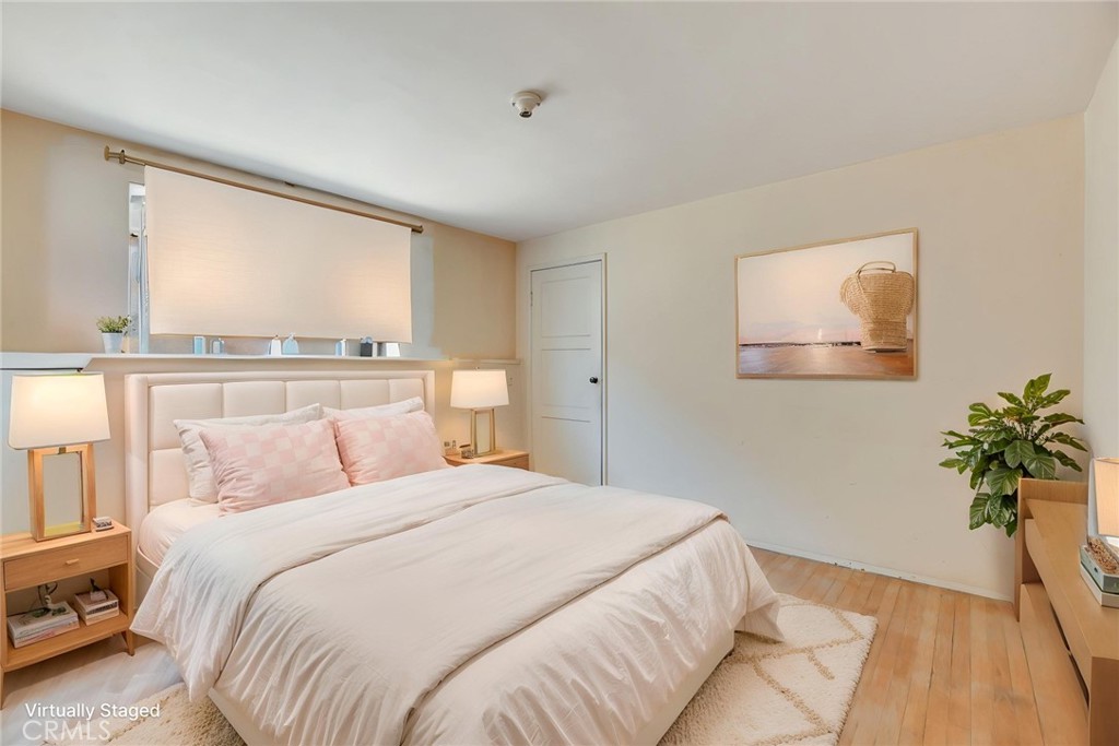 828 W 73rd Street