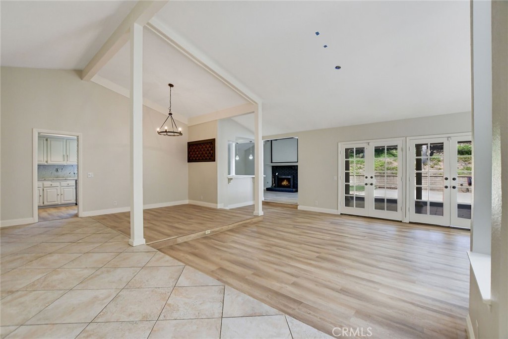 2123 Golden Hills