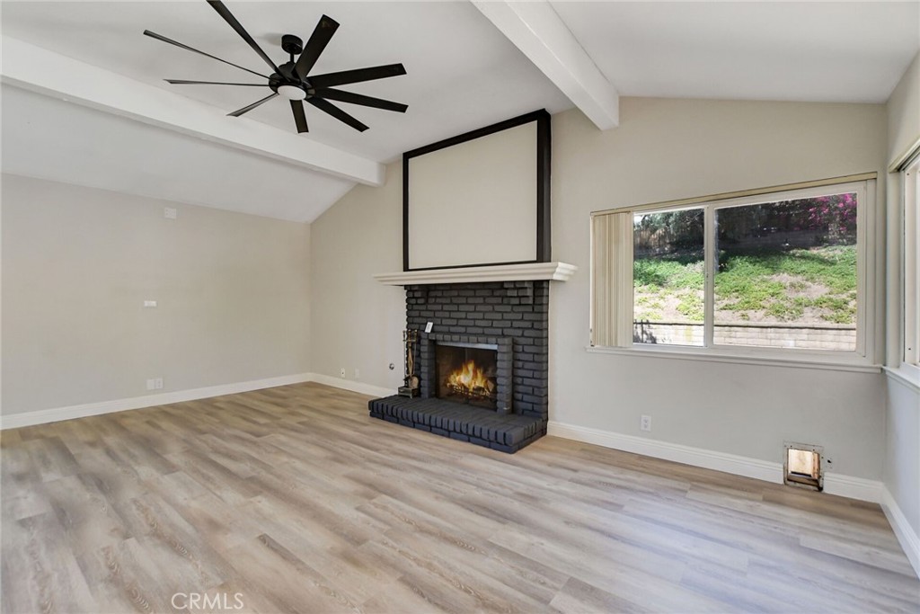 2123 Golden Hills