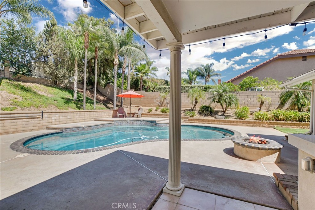 2123 Golden Hills