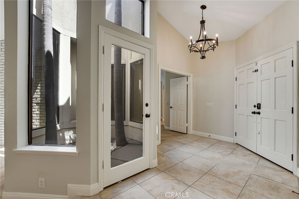 2123 Golden Hills