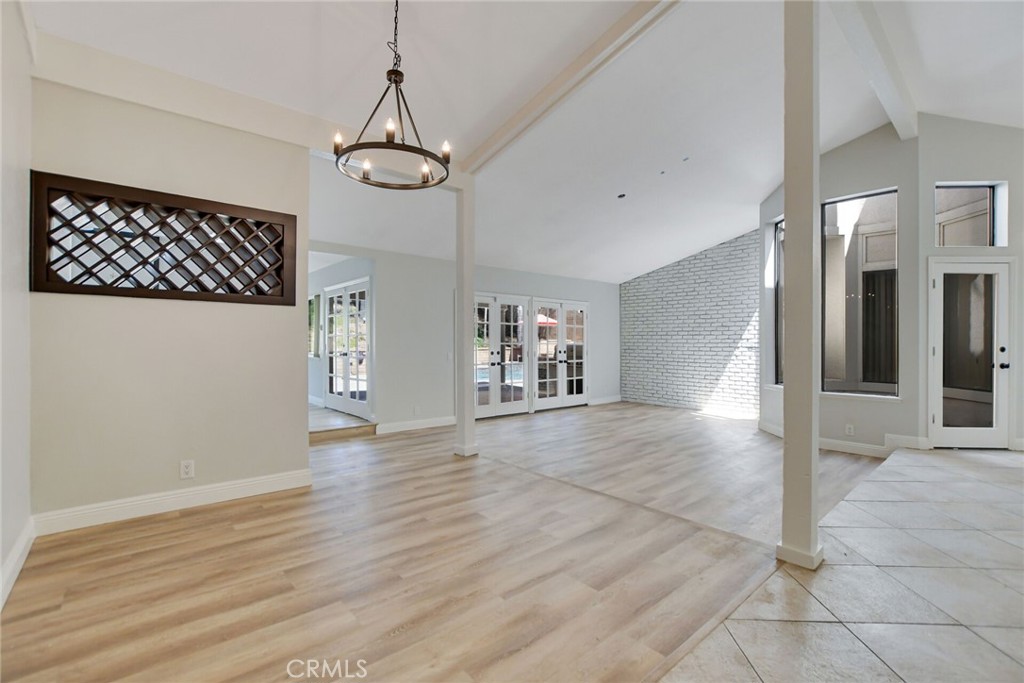 2123 Golden Hills