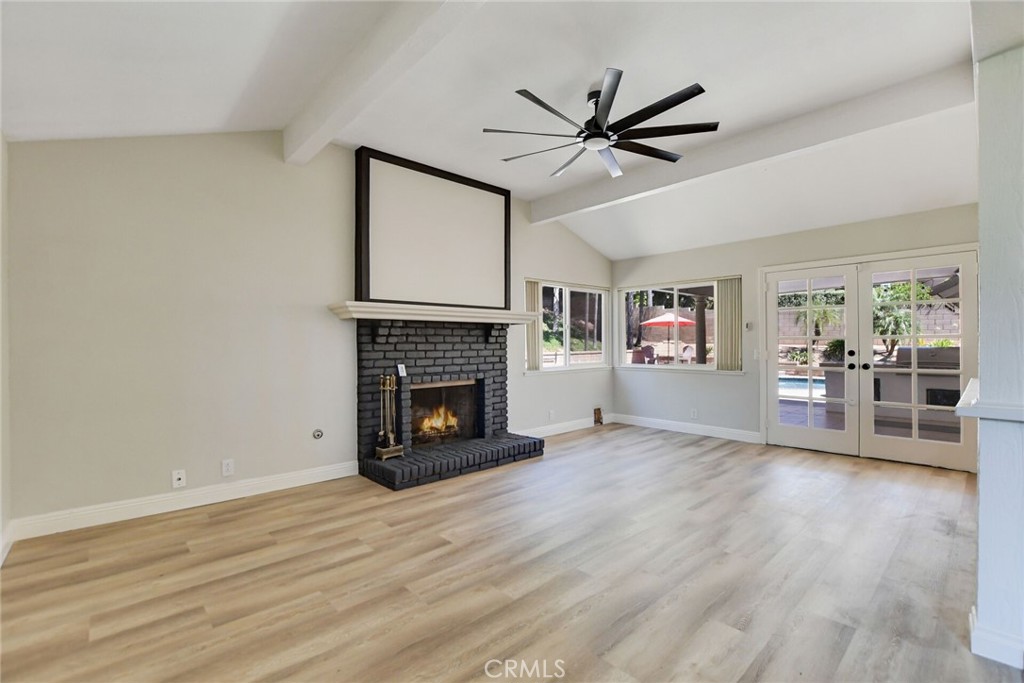 2123 Golden Hills