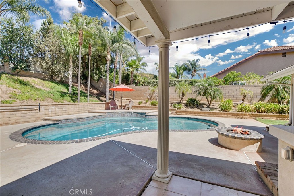 2123 Golden Hills