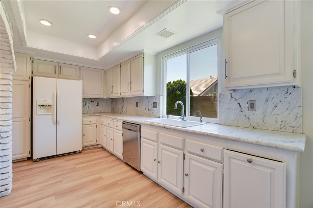 2123 Golden Hills