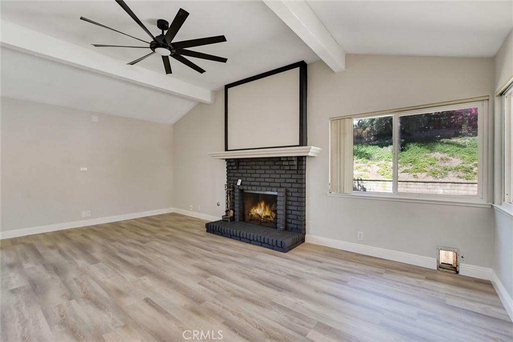 2123 Golden Hills