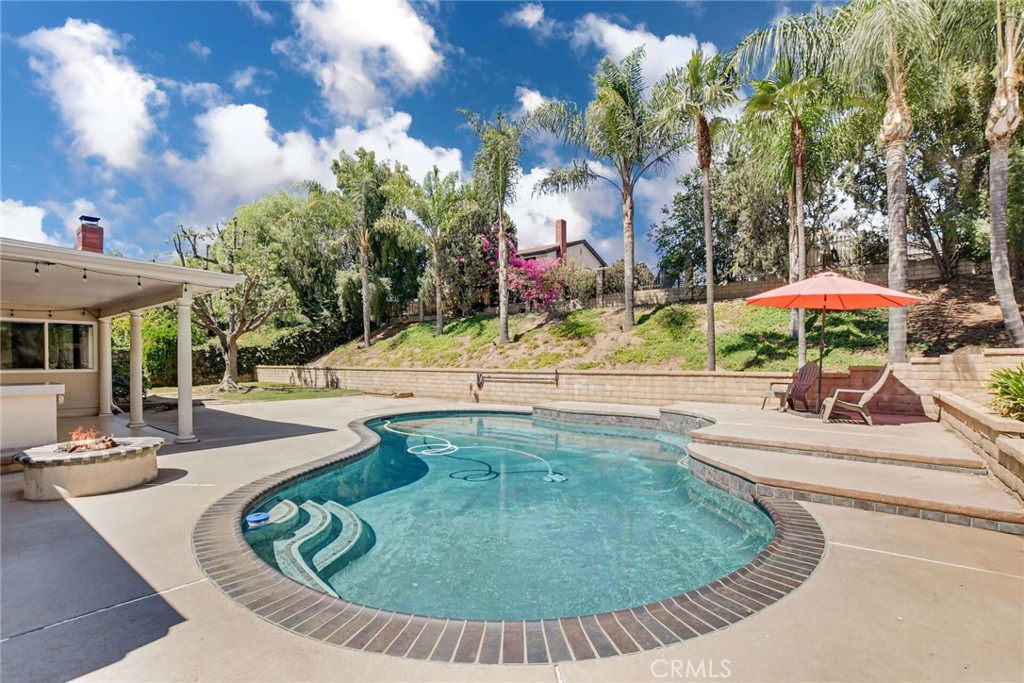 2123 Golden Hills