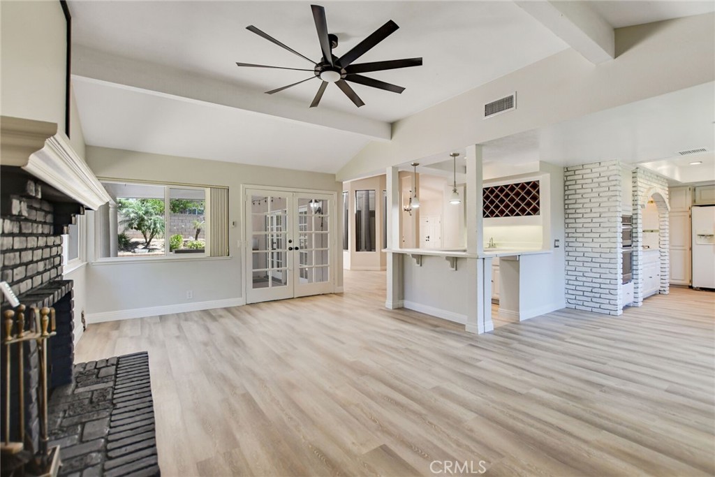 2123 Golden Hills
