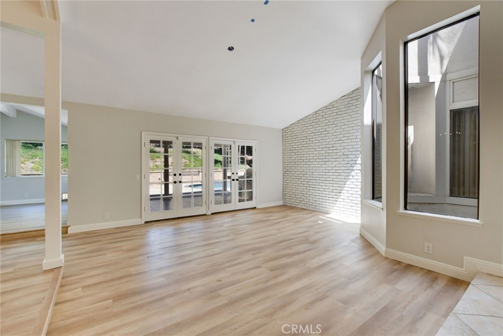 2123 Golden Hills