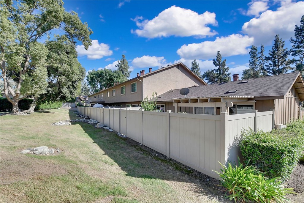 655 W Point O Woods