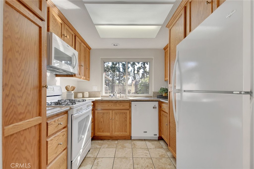 655 W Point O Woods