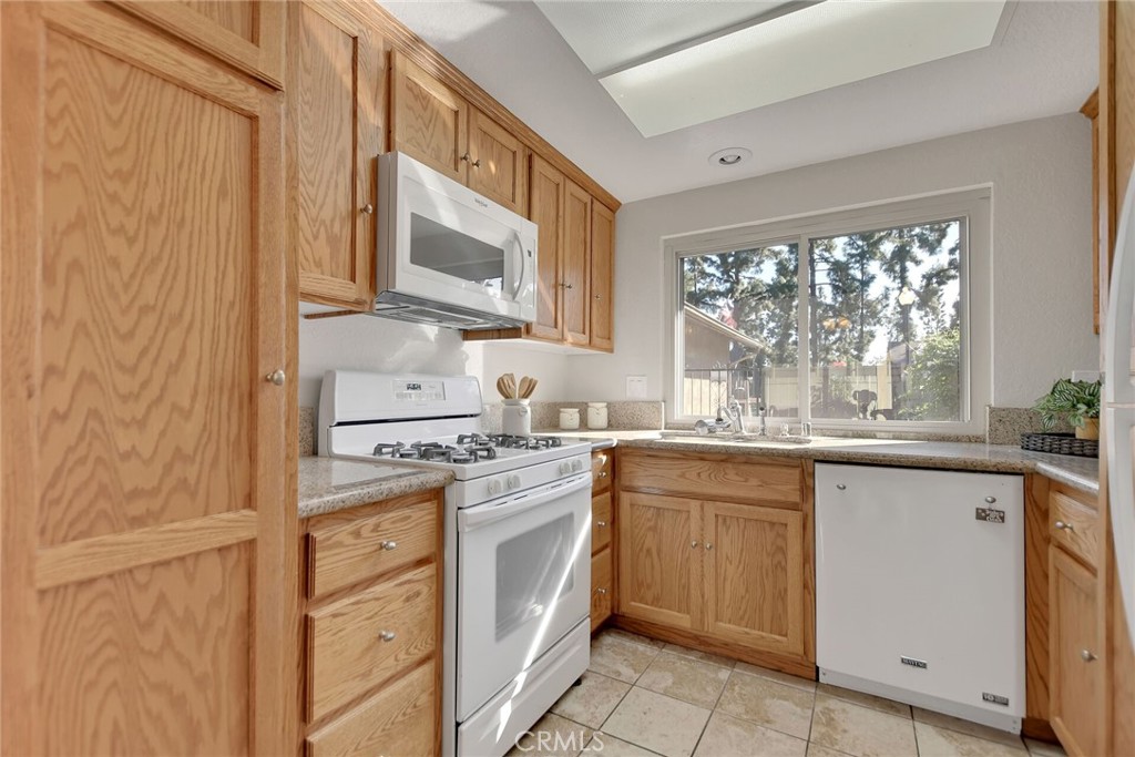 655 W Point O Woods
