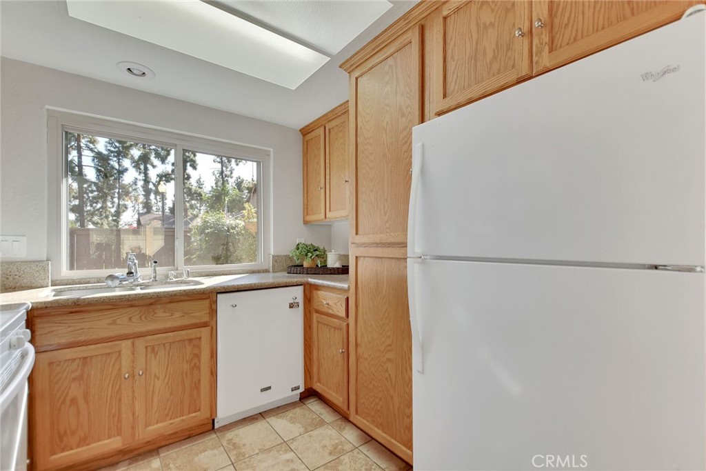655 W Point O Woods