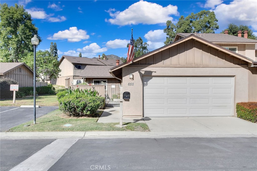655 W Point O Woods
