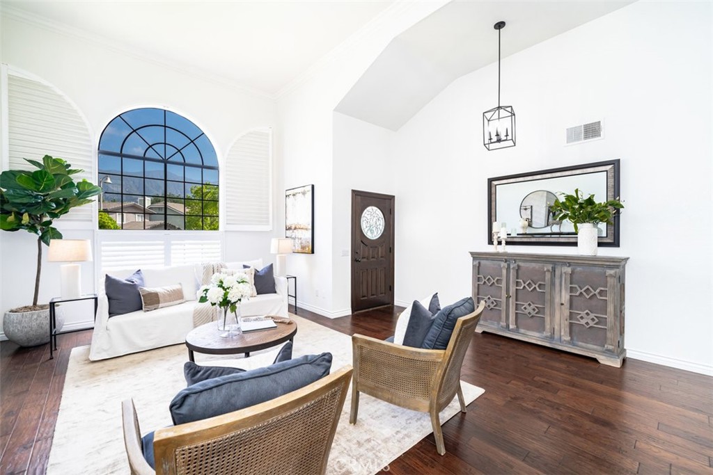 3182 Mockingbird Knolls