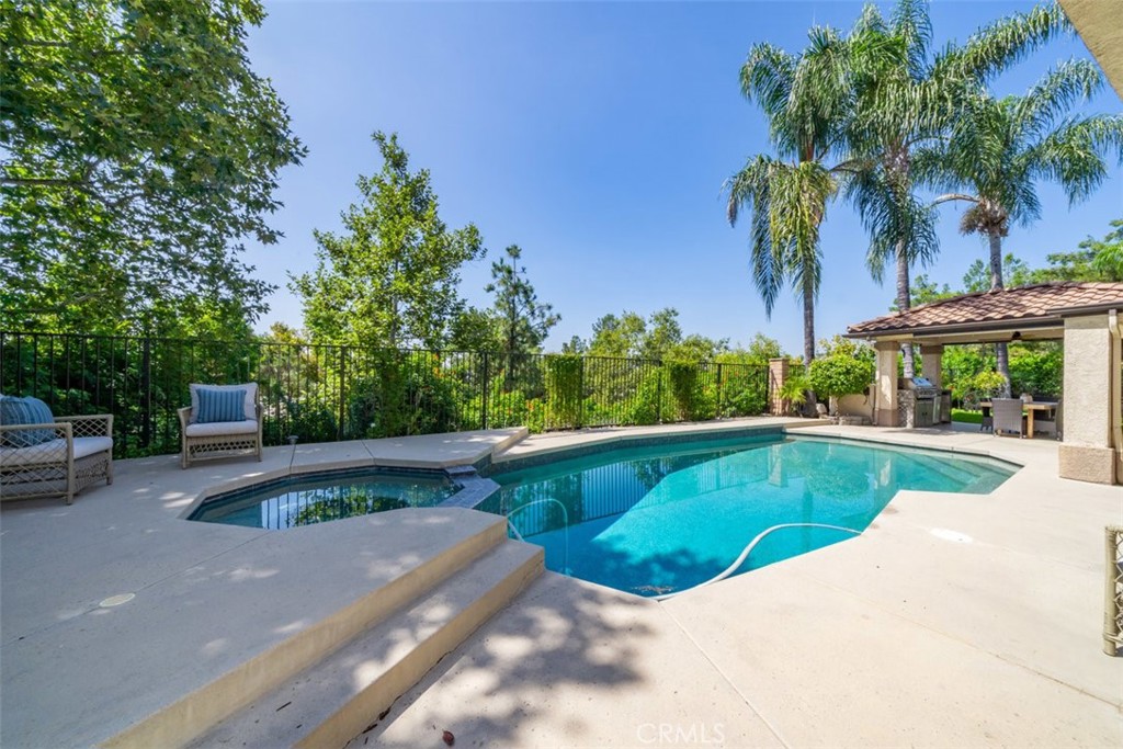3182 Mockingbird Knolls