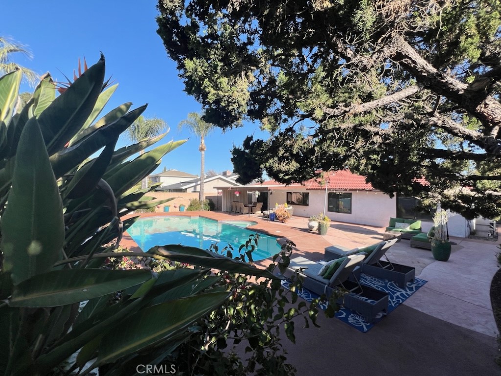 446 E Kendall Street