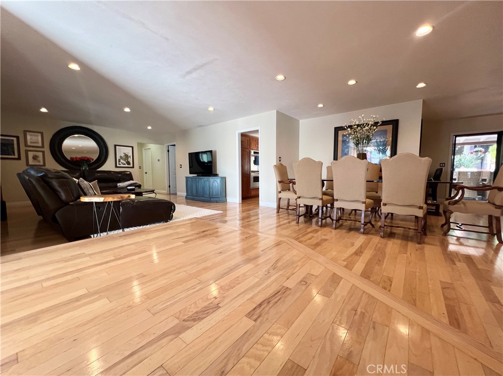 446 E Kendall Street