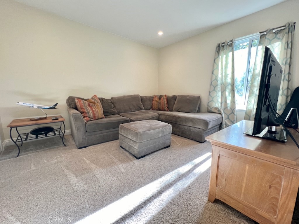 446 E Kendall Street