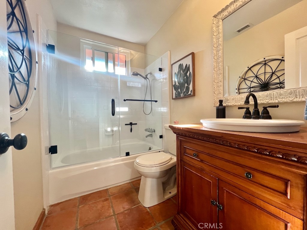 446 E Kendall Street