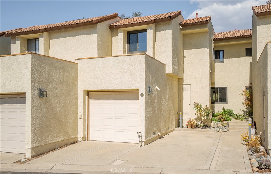 851 Endicott Drive