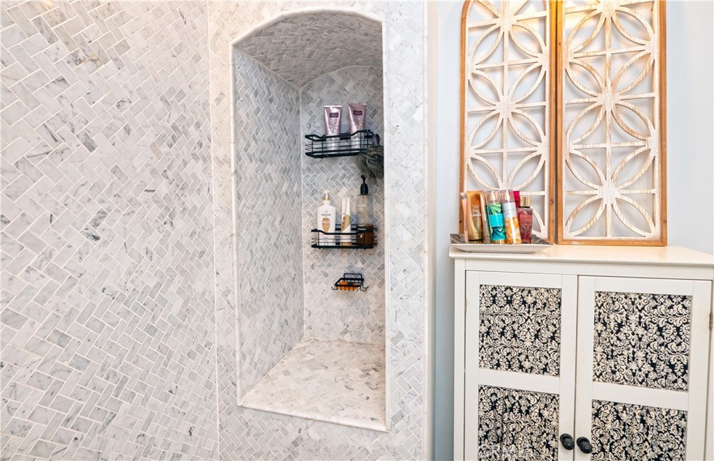 3181 Dawnview Avenue