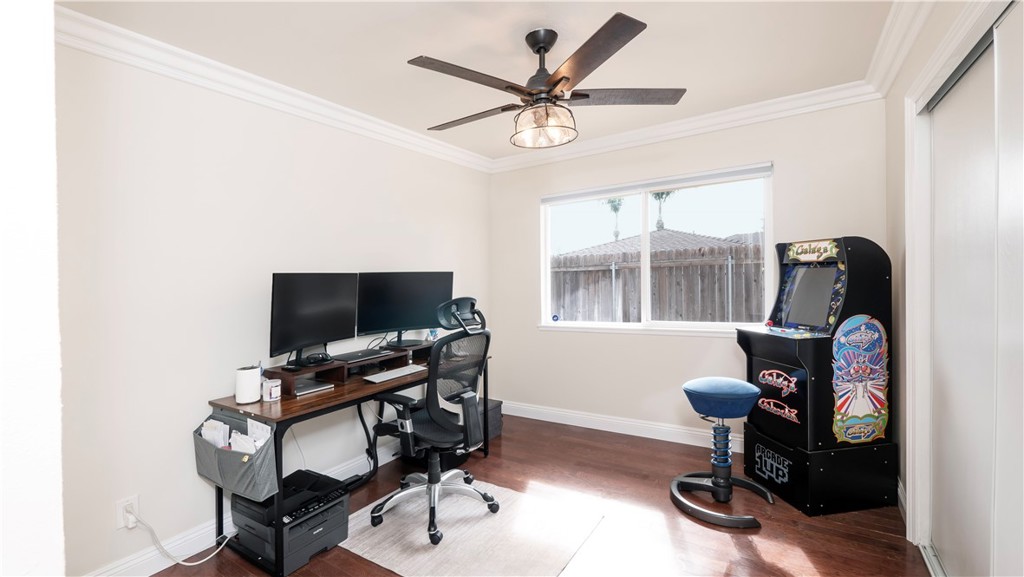 3181 Dawnview Avenue