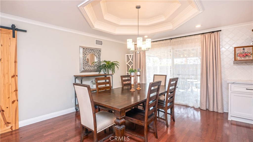 3181 Dawnview Avenue