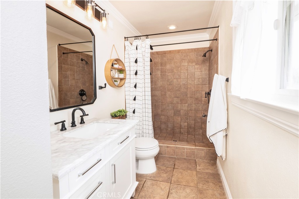 3181 Dawnview Avenue