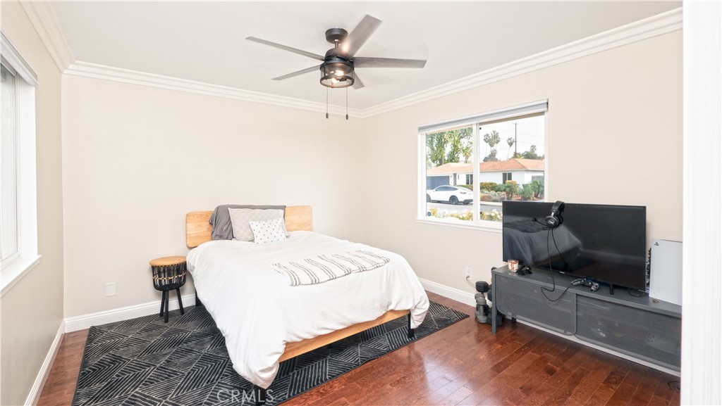 3181 Dawnview Avenue