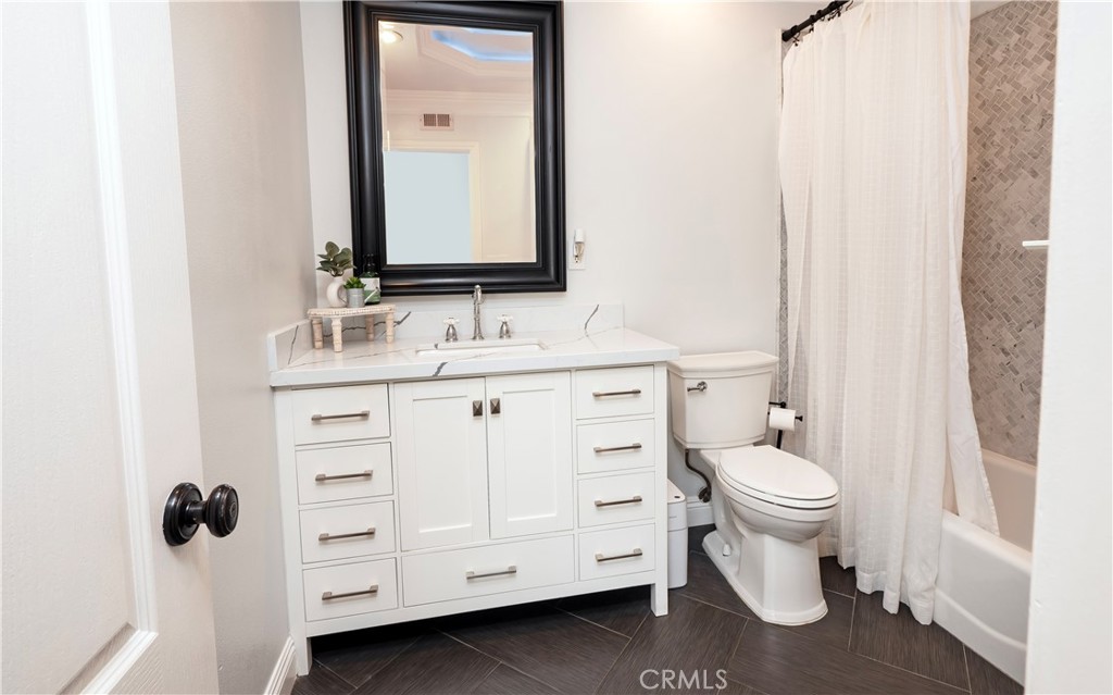 3181 Dawnview Avenue