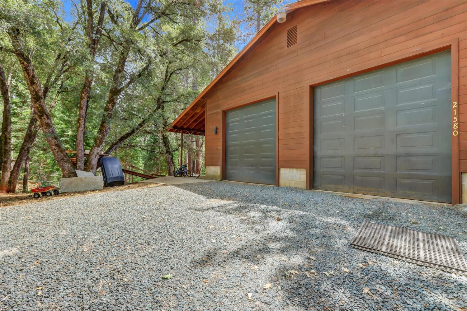 21580 Rambling Road