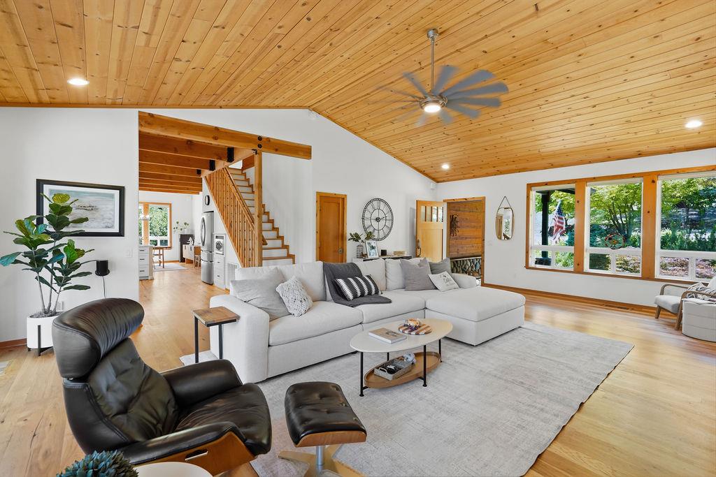 1927 Hidden Ridge Way