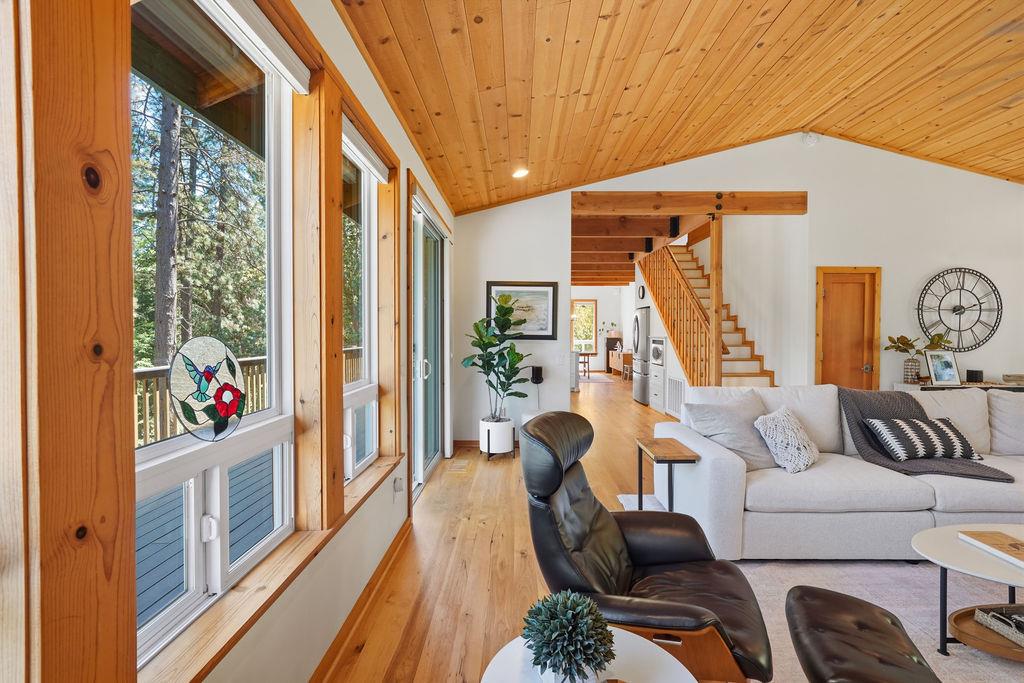 1927 Hidden Ridge Way