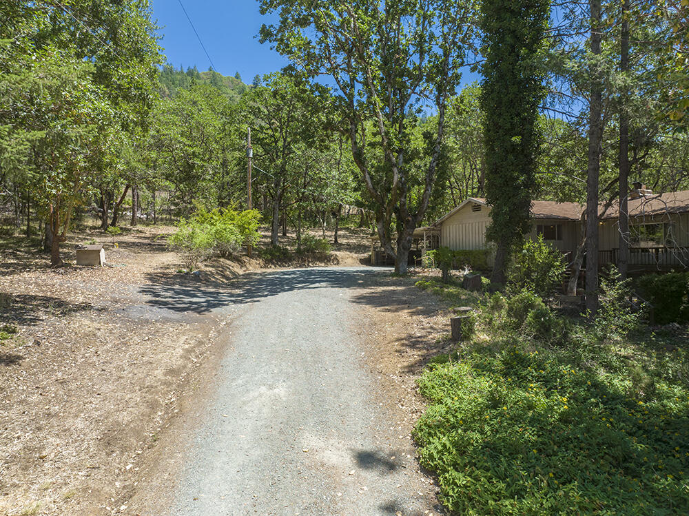 1185 W Jones Creek Road
