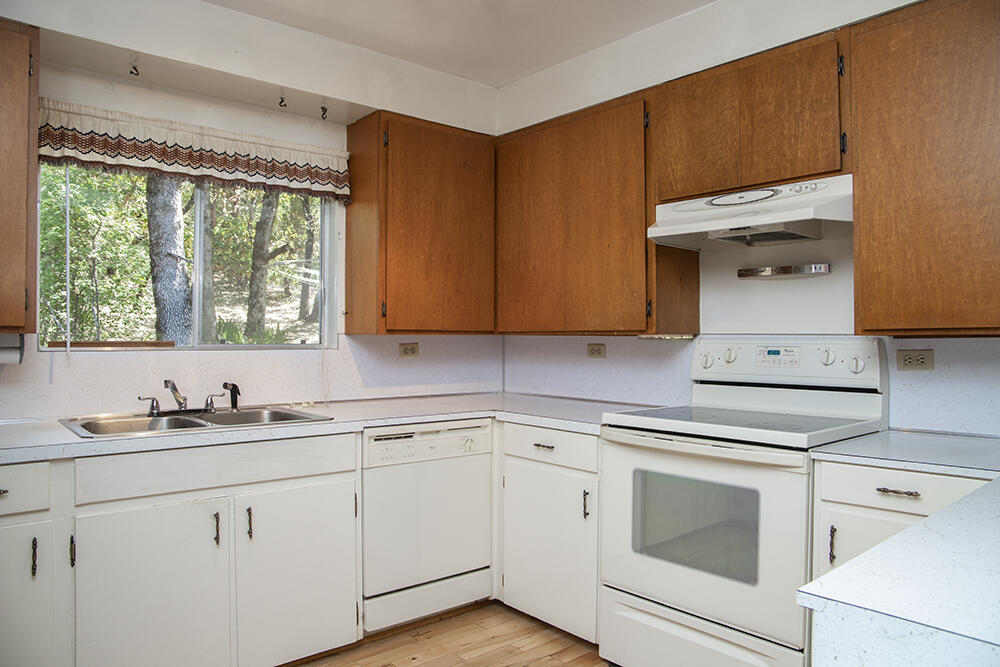 1185 W Jones Creek Road